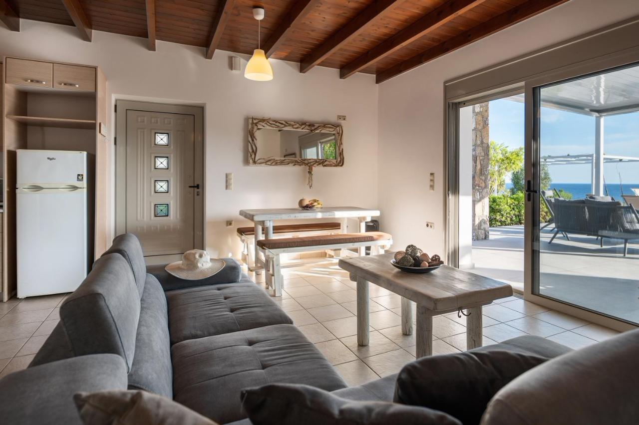 Achlia Beach Villa エクステリア 写真