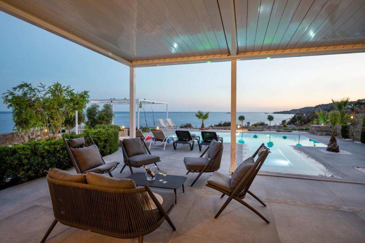 Achlia Beach Villa エクステリア 写真