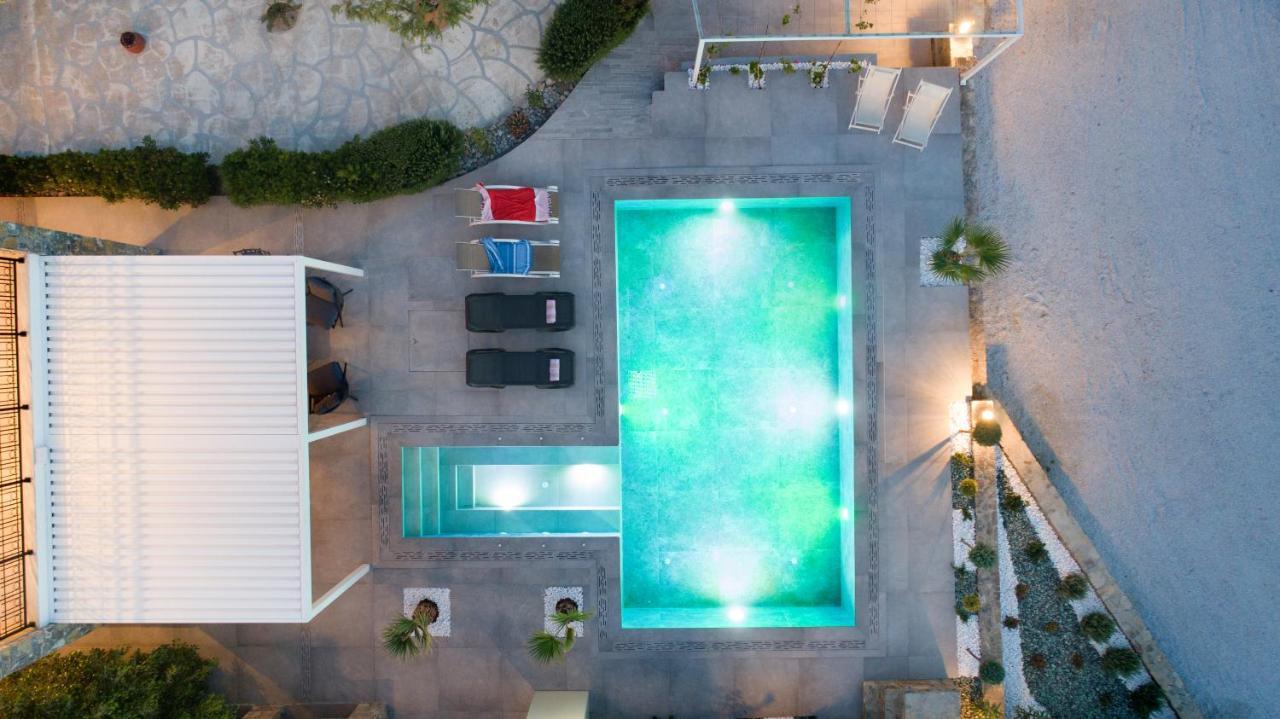 Achlia Beach Villa エクステリア 写真